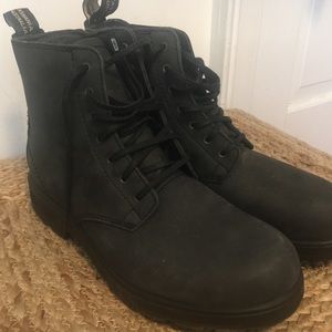 Blundstone black lace up boots